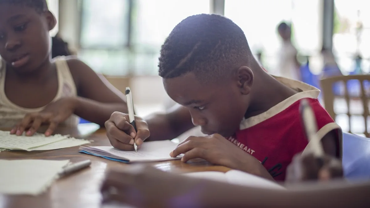 Atelier éducatif avec des jeunes participants